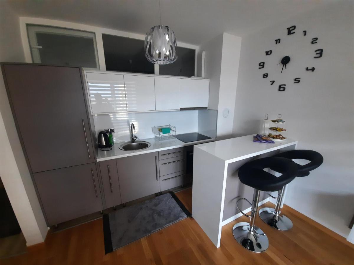 Apartman Bulevar Sarajevo - Free Parking Eksteriør bilde