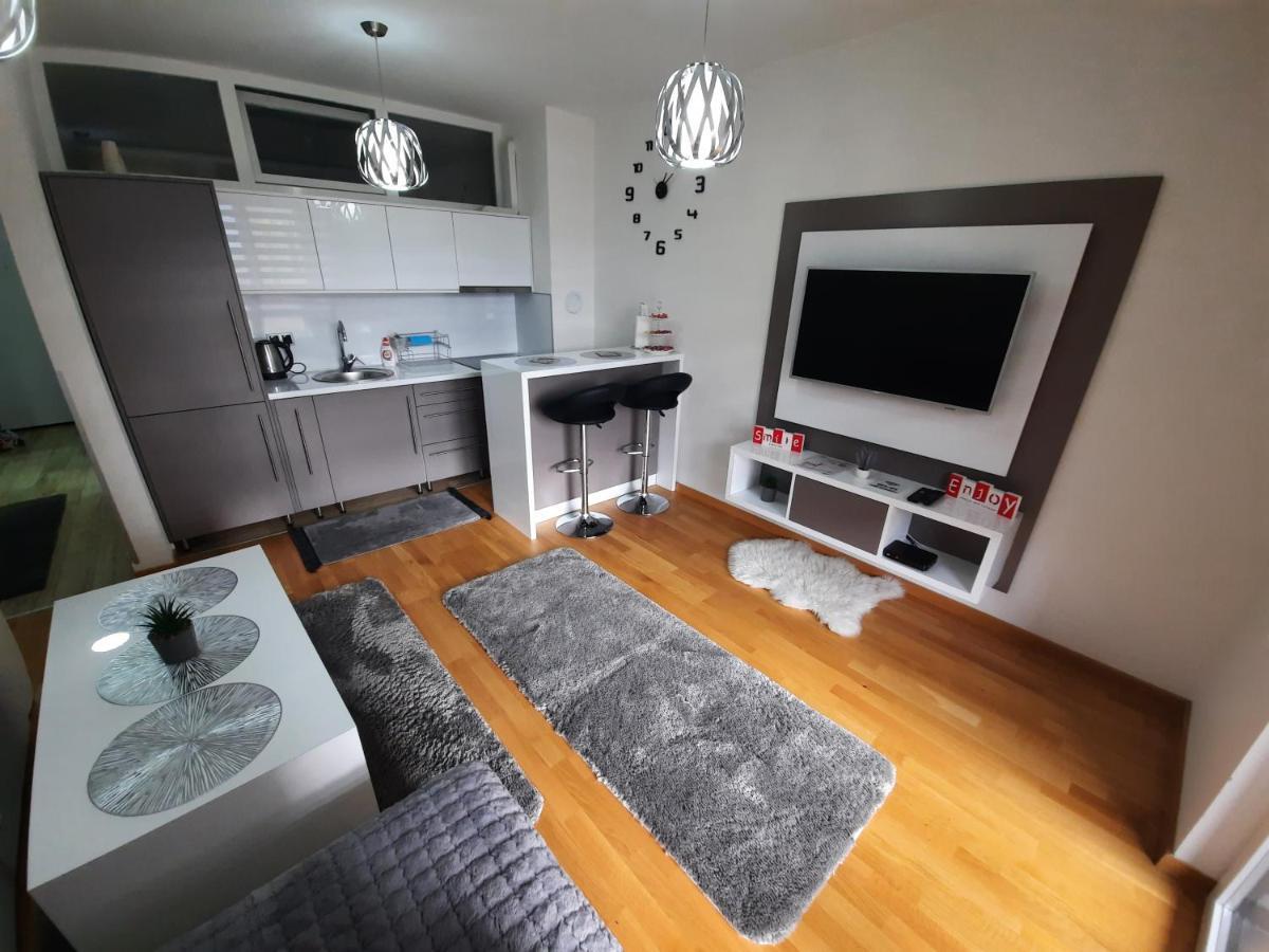 Apartman Bulevar Sarajevo - Free Parking Eksteriør bilde